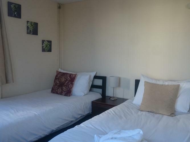 Shoulder Of Mutton Hotel Milton Keynes Bagian luar foto