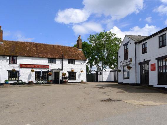 Shoulder Of Mutton Hotel Milton Keynes Bagian luar foto